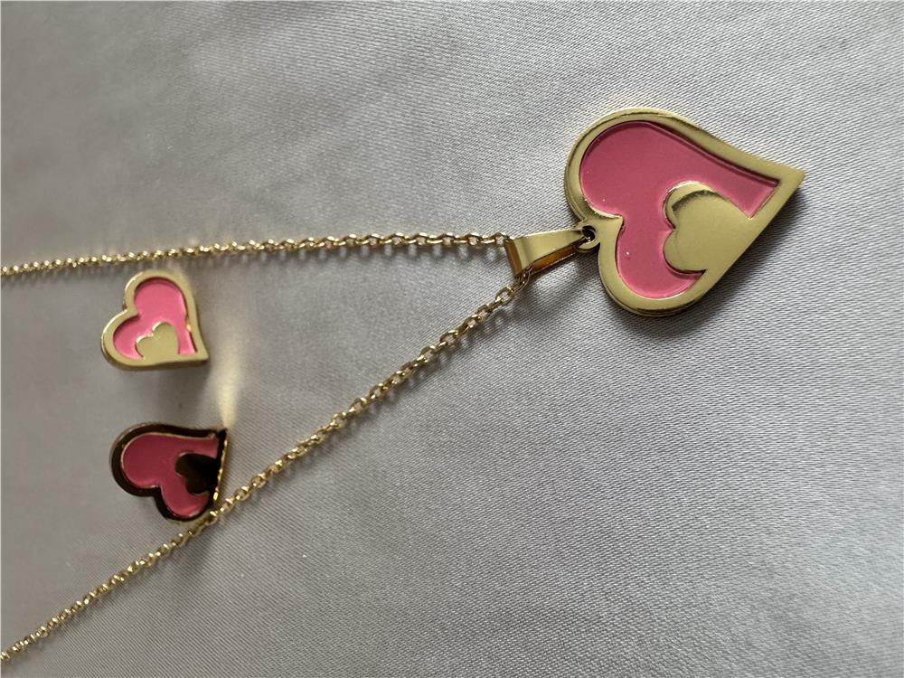 Pembe Kalp Çelik Kolye Küpe Seti