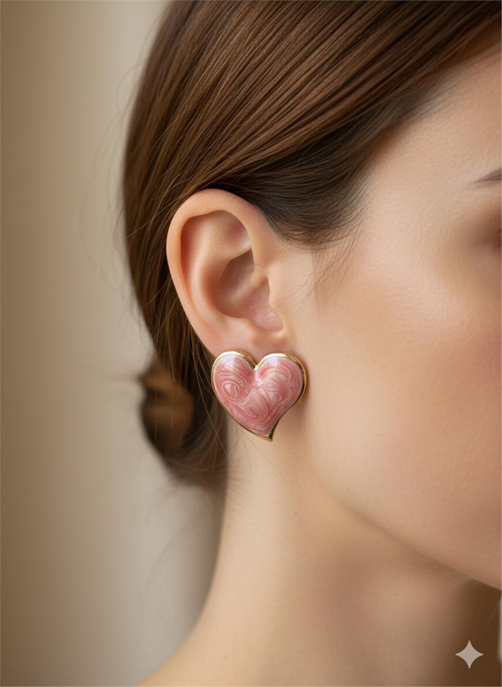 Pembe Kalp Çelik Küpe