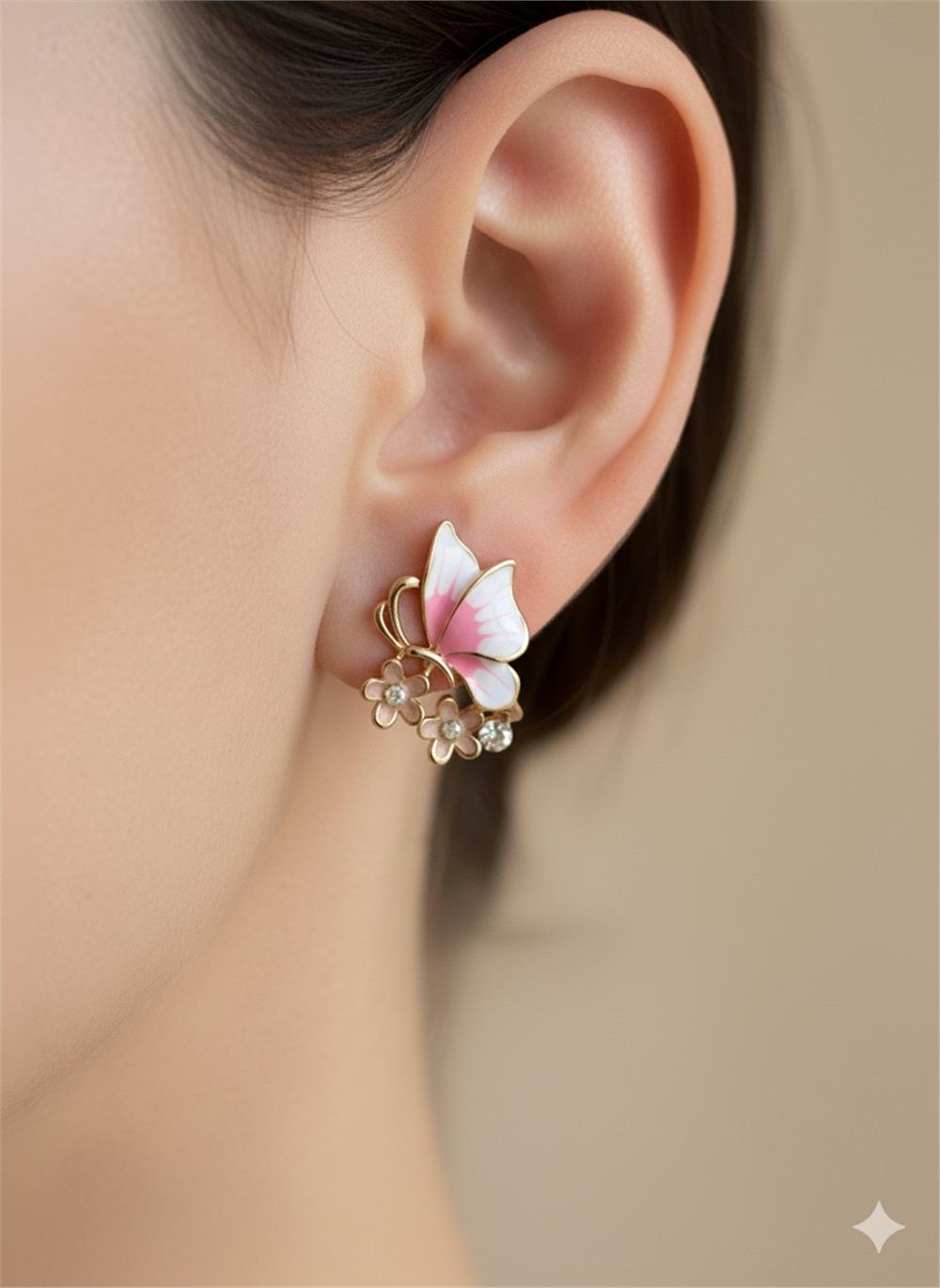 Pembe Kanatlı Kelebek ve Çiçek Figürlü Küpe