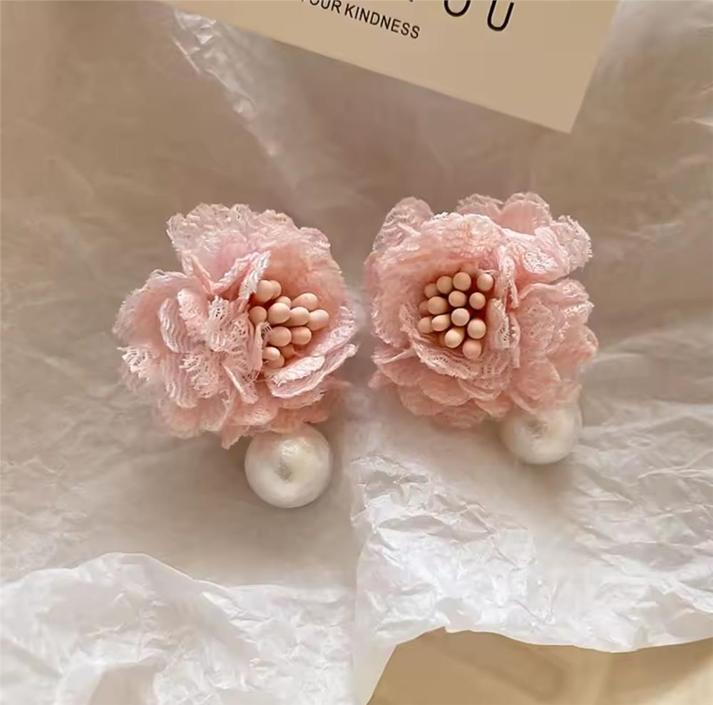 Pembe Kumaş Çiçekli incili Küpe