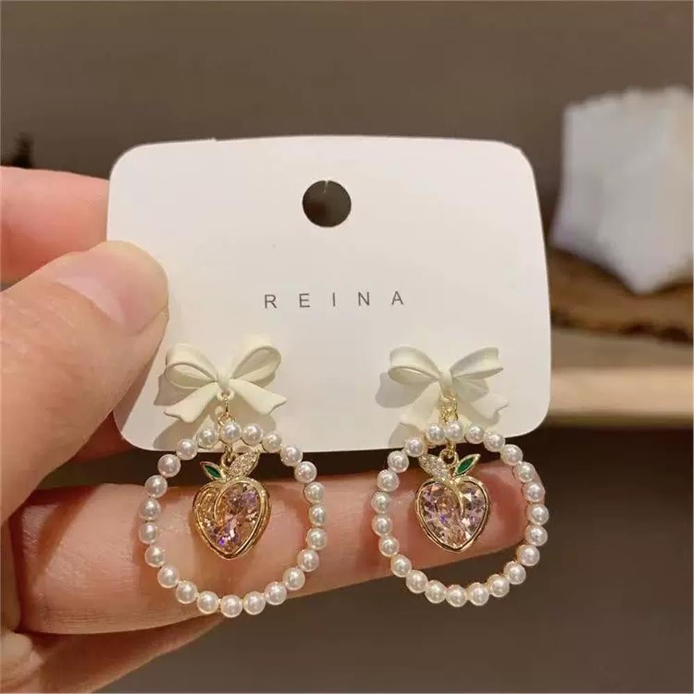 Pembe Taşlı İncili Fiyonk Küpe