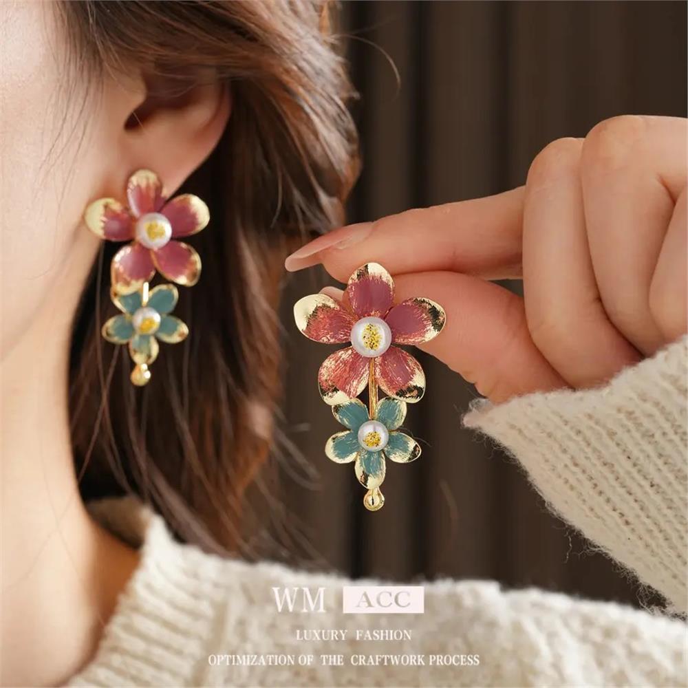 Pembe Yeşil Çiçekli Küpe