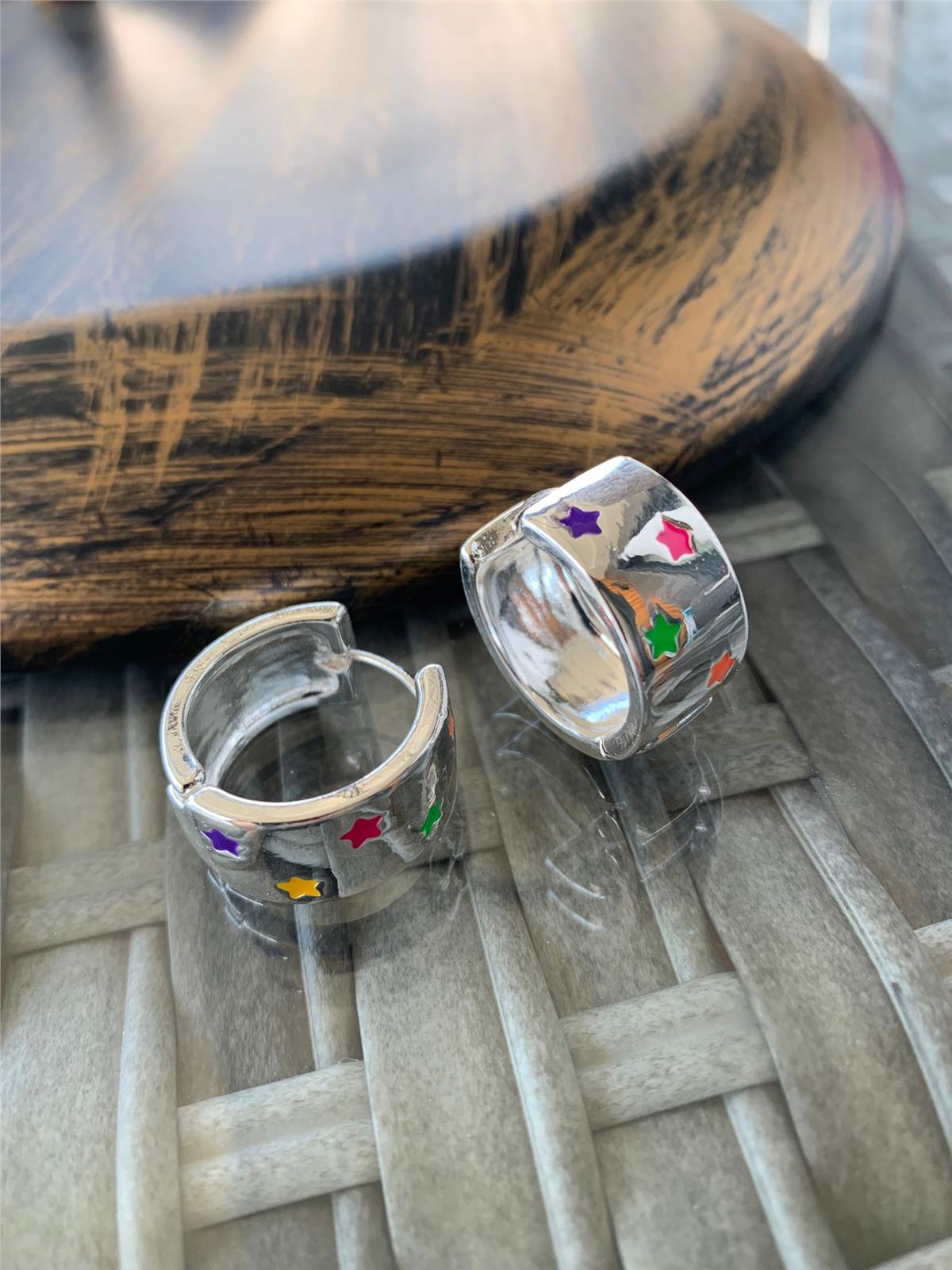 Renkli Yıldız Desenli Silver Geniş Halka Küpe