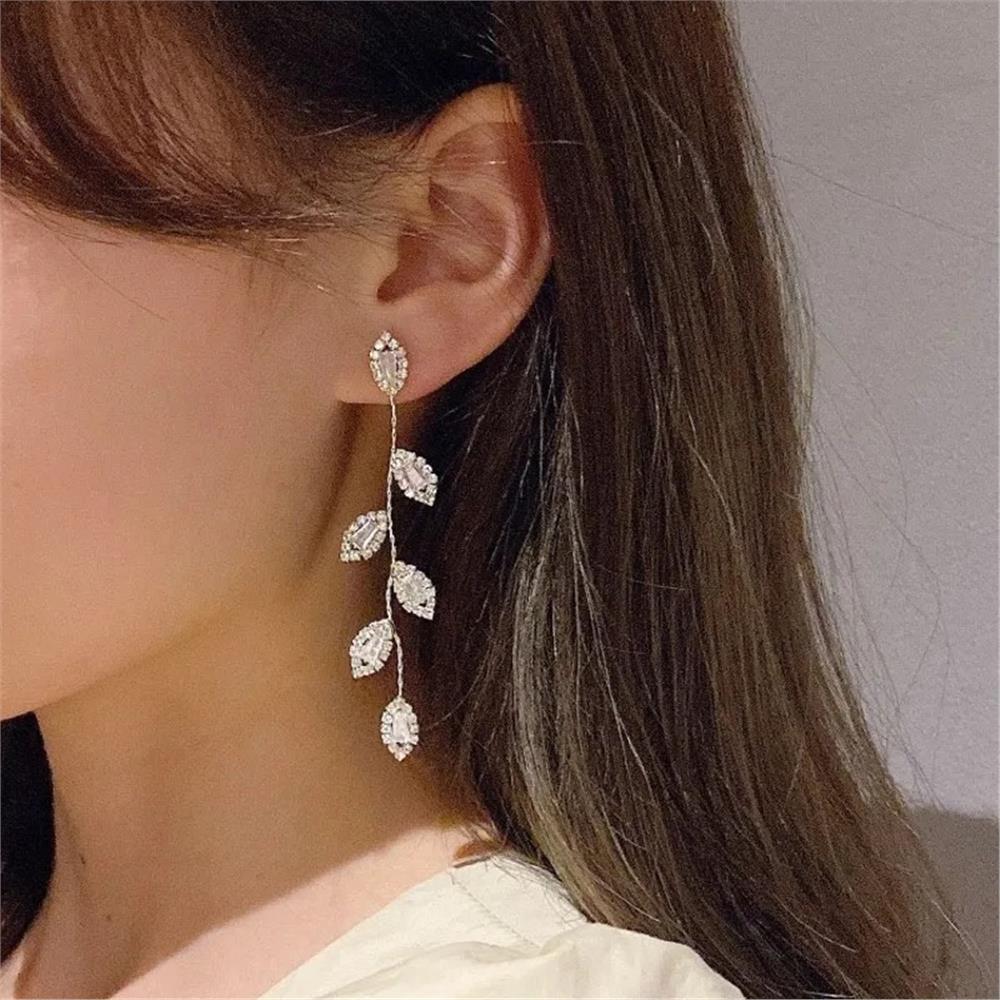 Silver Kristalli Yaprak Küpe