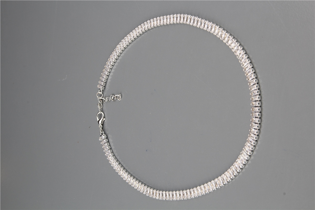 Silver Renk Zirkon Baget Kristalli Su Yolu Kolye