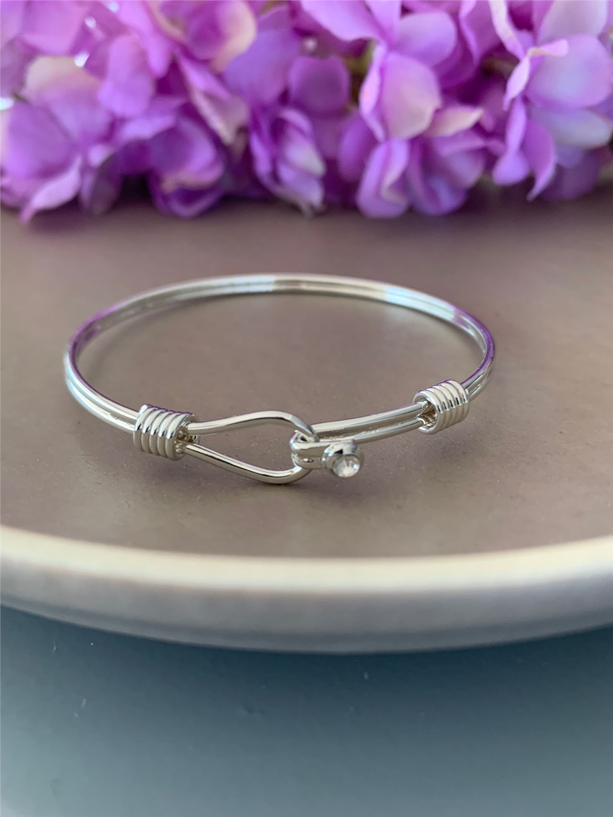 Silver Taşlı Geçmeli Kelepçe Bileklik