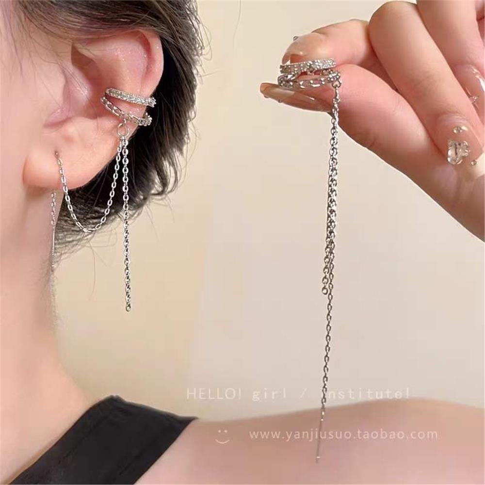 Silver Zincir Geçmeli Kulak Aksesuarı