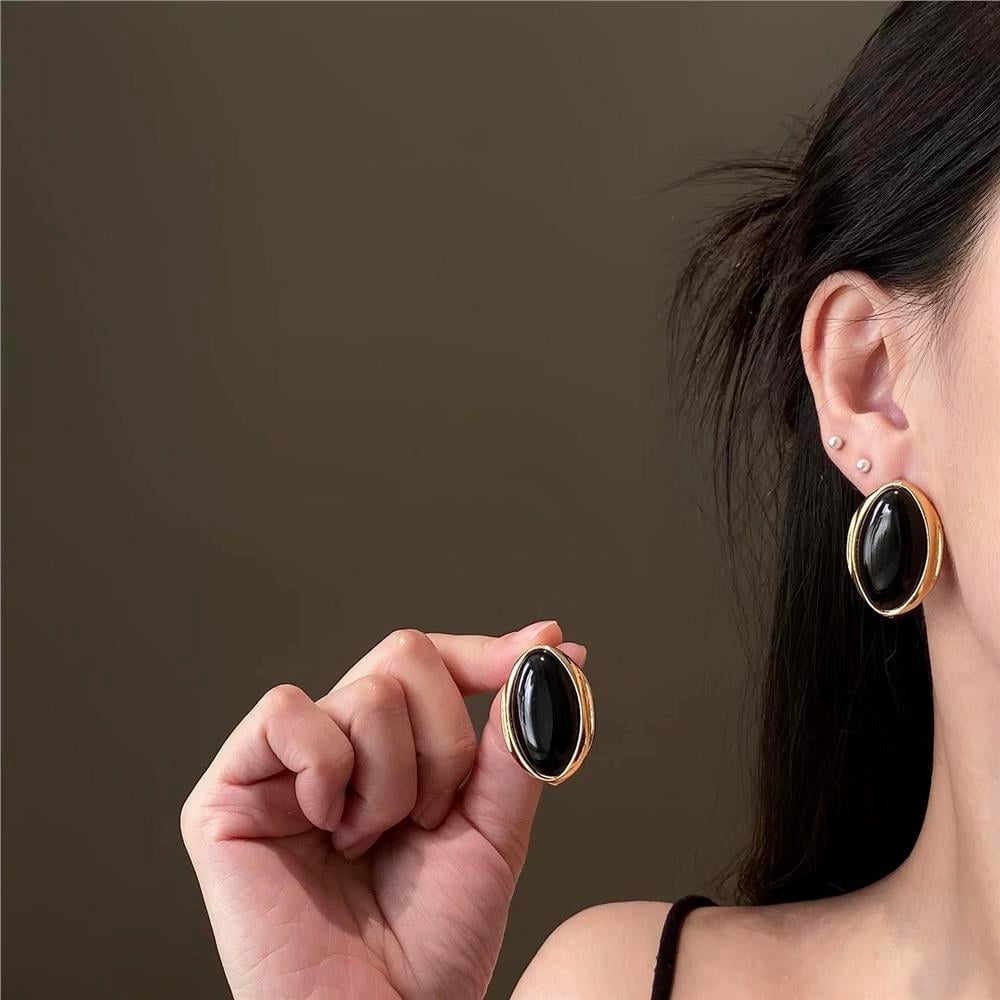 Siyah Büyük Elips Küpe