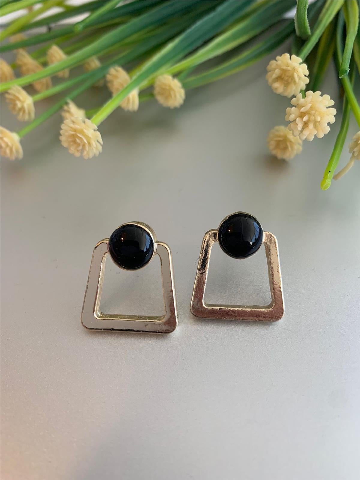 Siyah Dörtgen Küpe