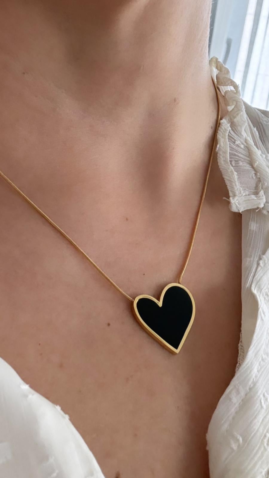 Siyah Kalpli Çelik Kolye