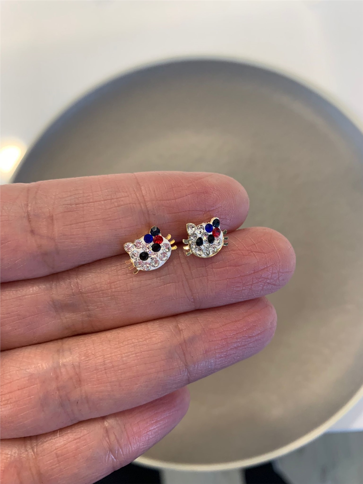 Taşlı Mini Hello Kitty Küpe