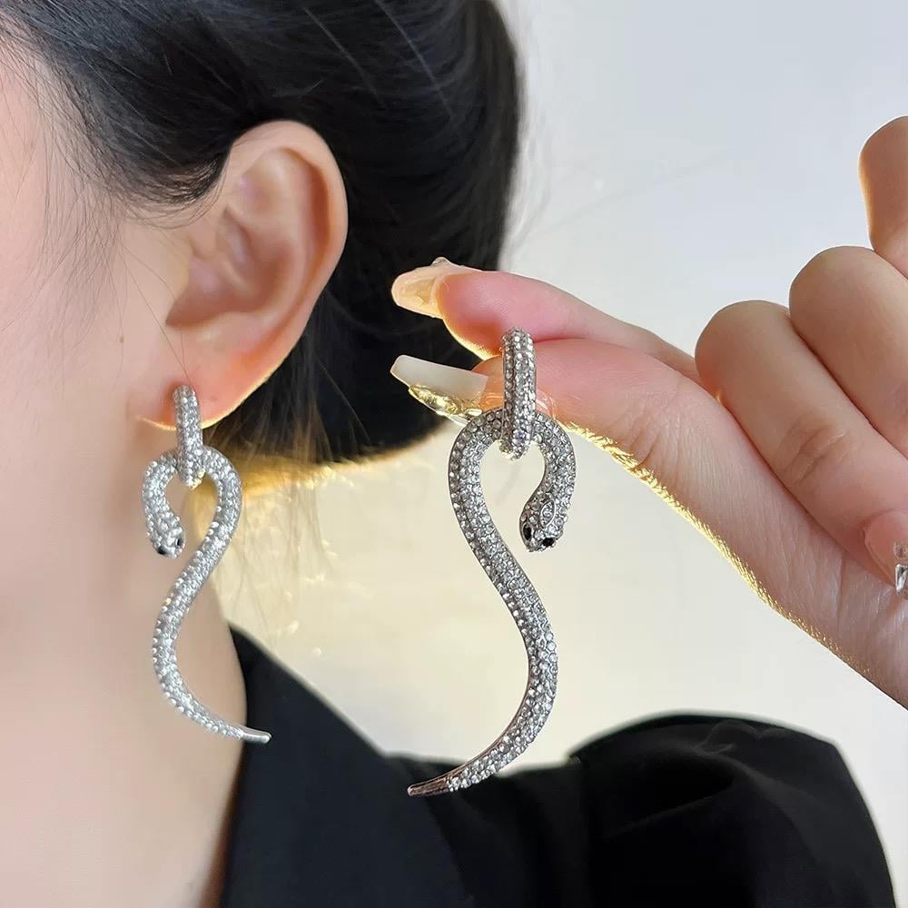 Taşlı Yılan Küpe