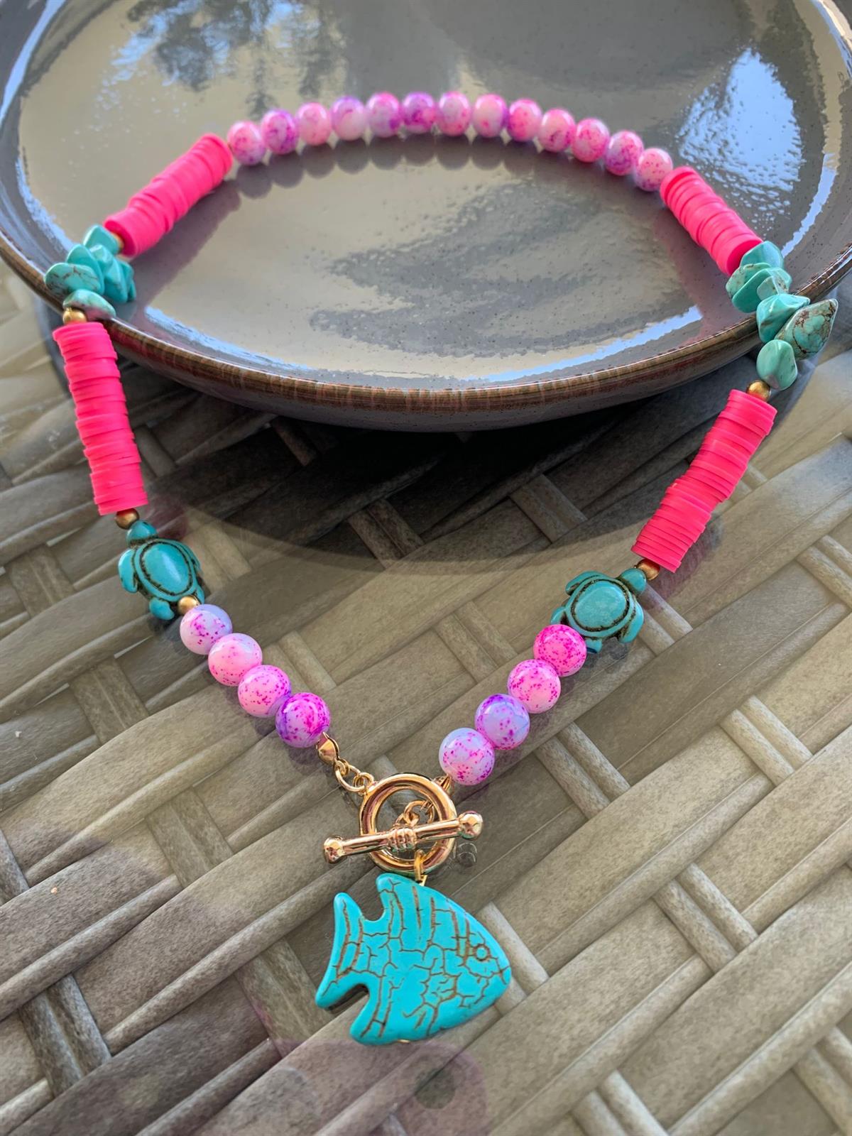 Turkuaz Kaplumbağa Balık Taşlı Fuşya Fimo Kolye