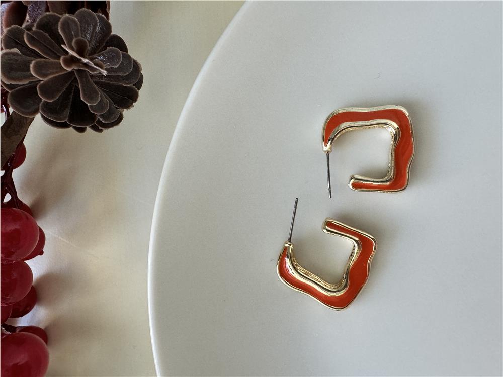 Turuncu Köşeli Halka Küpe