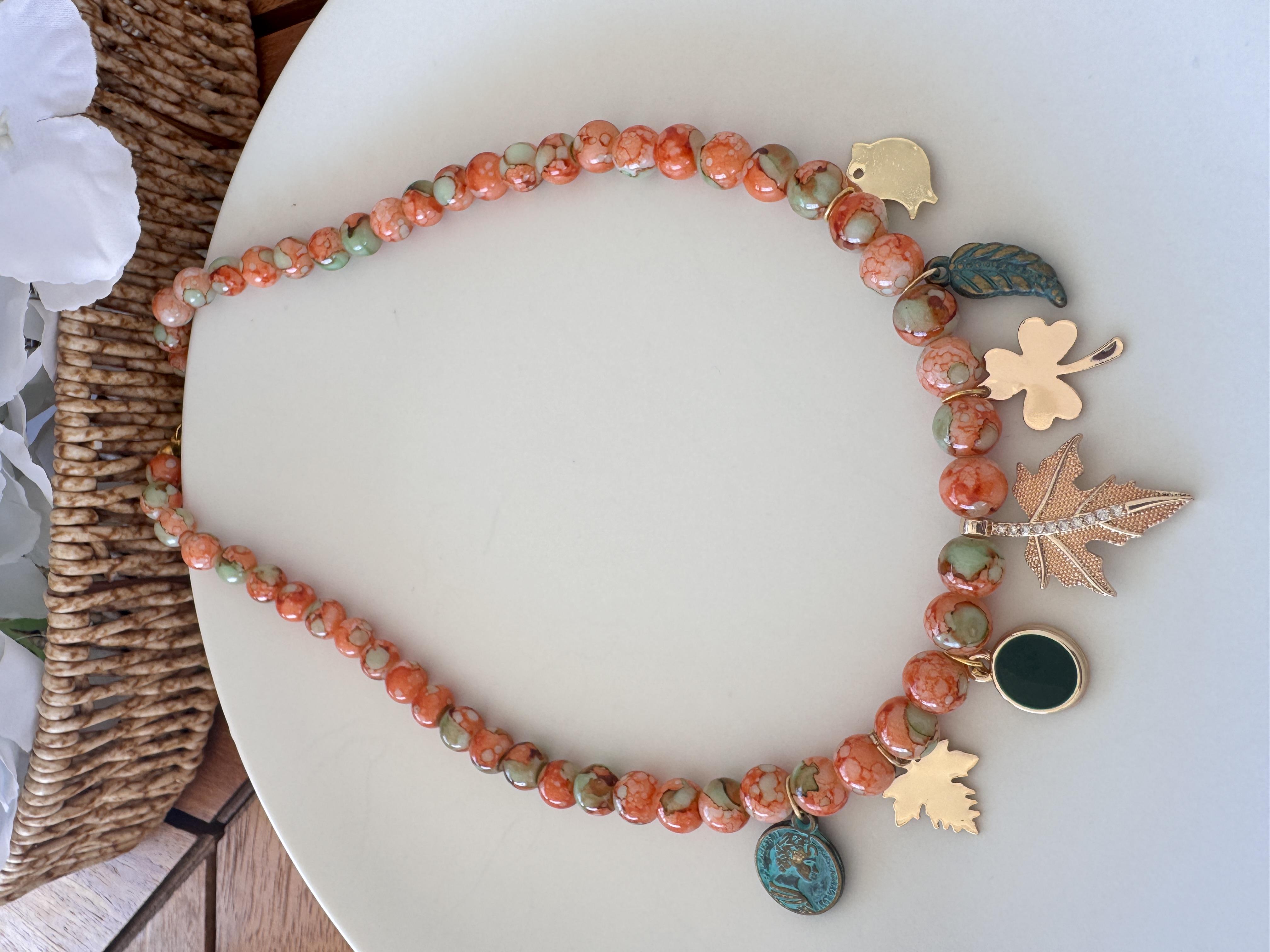 Turuncu Yeşil Asma Yapraklı Charm Tasarım Kolye