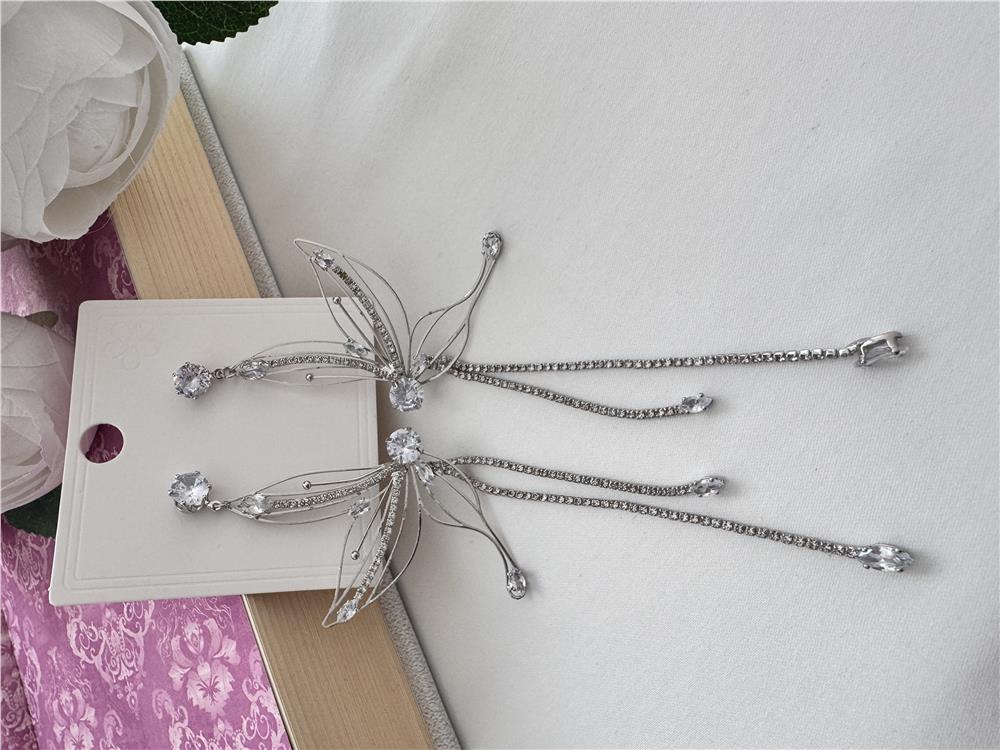 Uzun Silver Sallantılı Kelebek Küpe