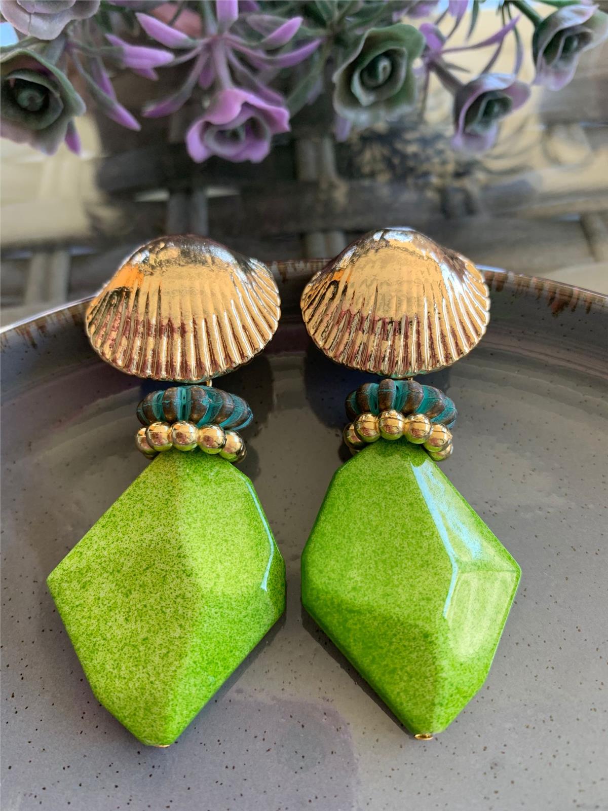 Yeşil Boncuklu Deniz Kabuklu Tasarım Küpe