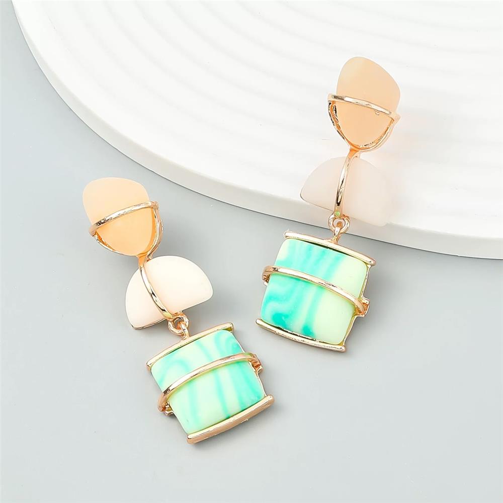 Yeşil Krem Uzun Küpe