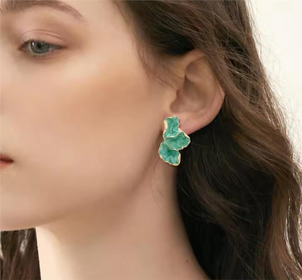 Yeşil Mineli Yaprak Küpe