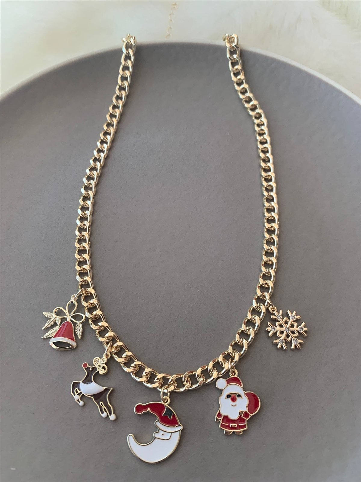 Yılbaşı Noel Baba Kartanesi Figürlü Kolye