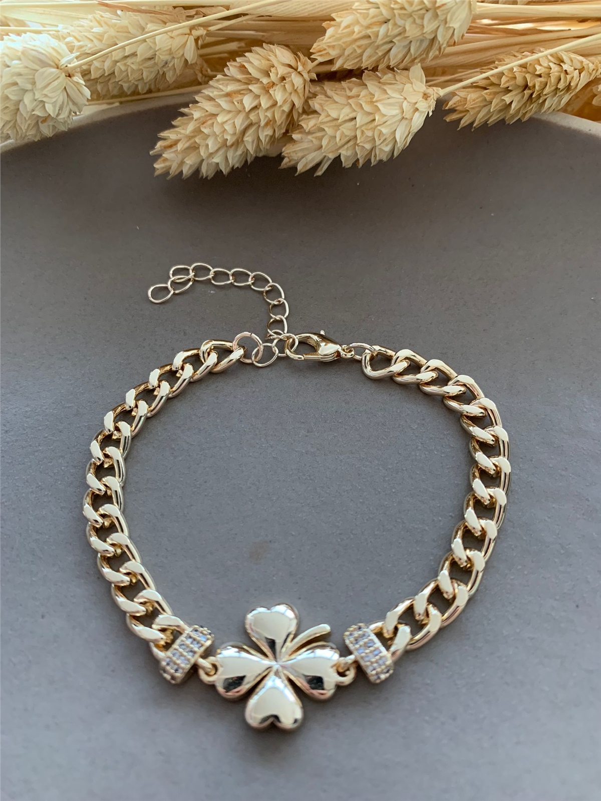 Yonca Figürlü Zirkon Taşlı Kalın Zincirli Bileklik