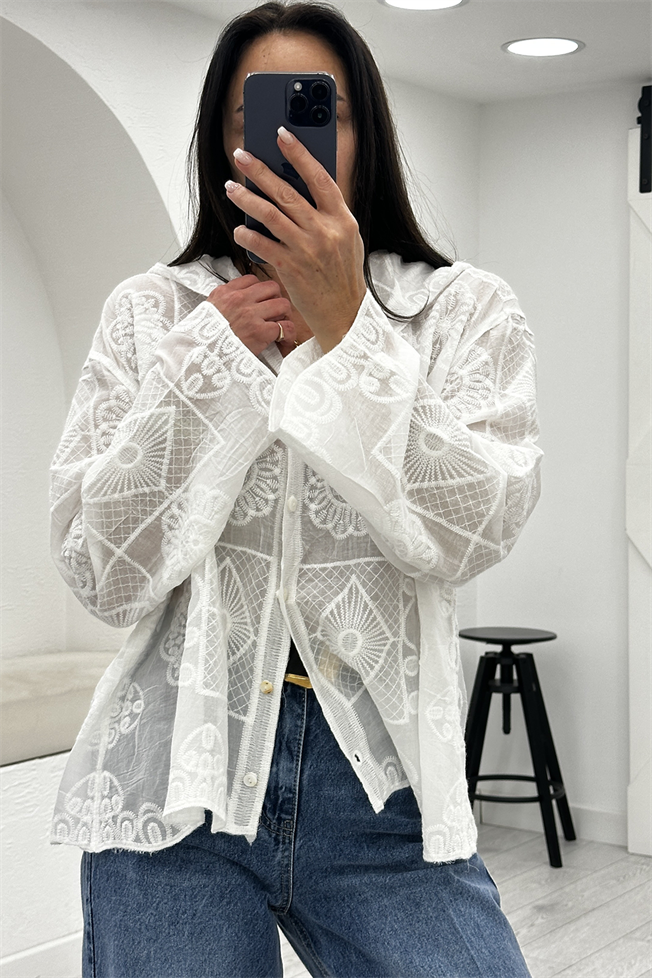 Beyaz Desenli Kapüşonlu Gömlek 38788