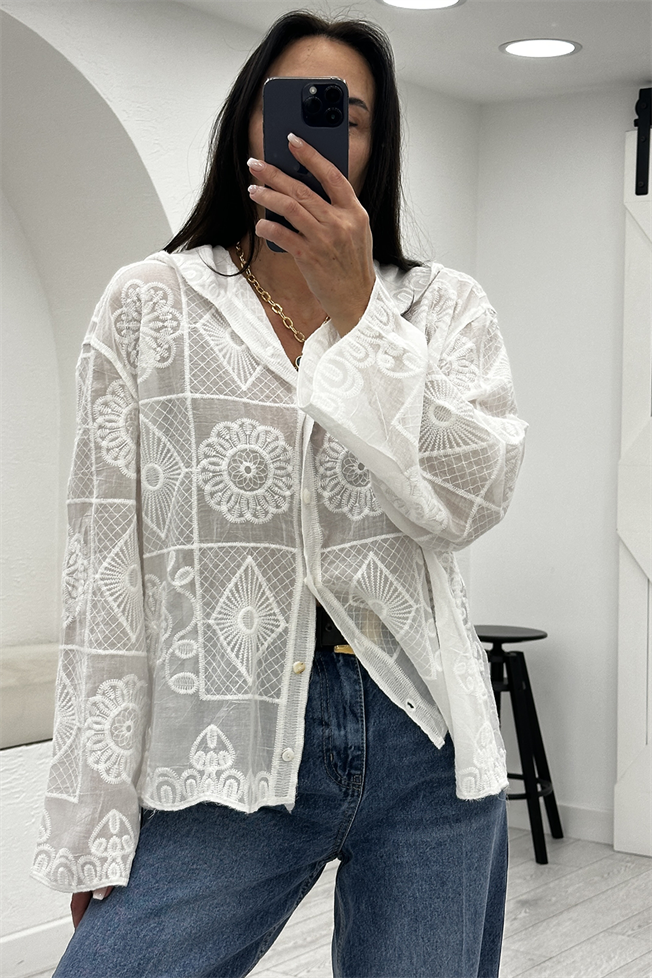 Beyaz Desenli Kapüşonlu Gömlek 38788