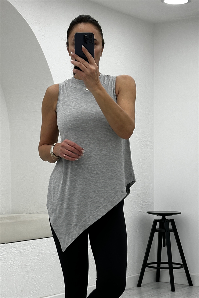 Gri Asimetrik Sıfır Kol Bluz 8207