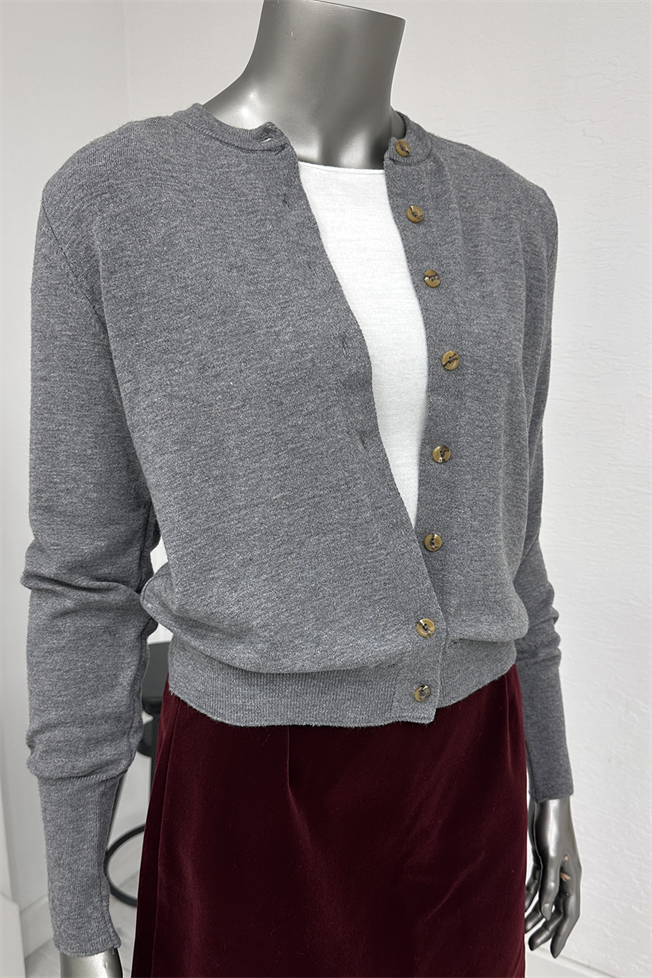 Gri Kemik Düğmeli Lyocell İplik Hırka 3077