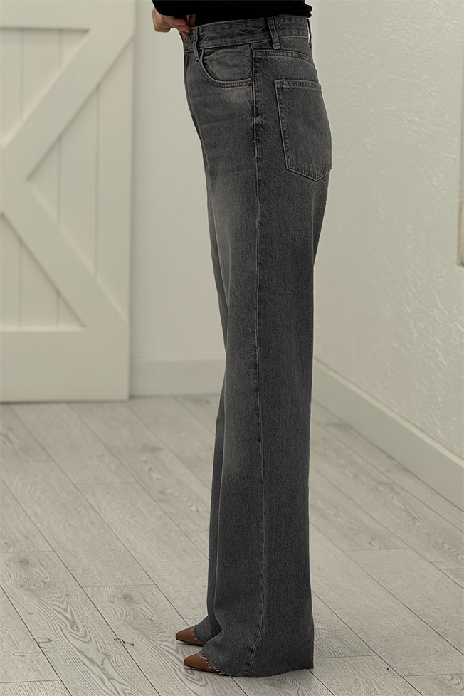 Gri Kesik Paça Jean 3428