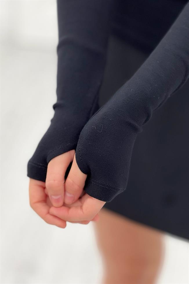 Siyah Soft Touch Kolu Yırtmaç Detay Bluz 5068