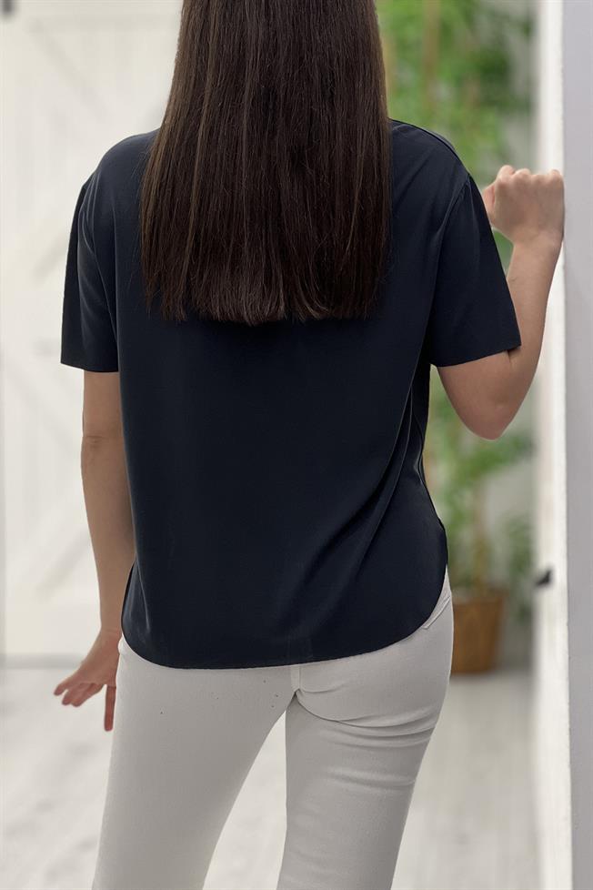 Siyah Bisiklet Yaka Tshirt 0102