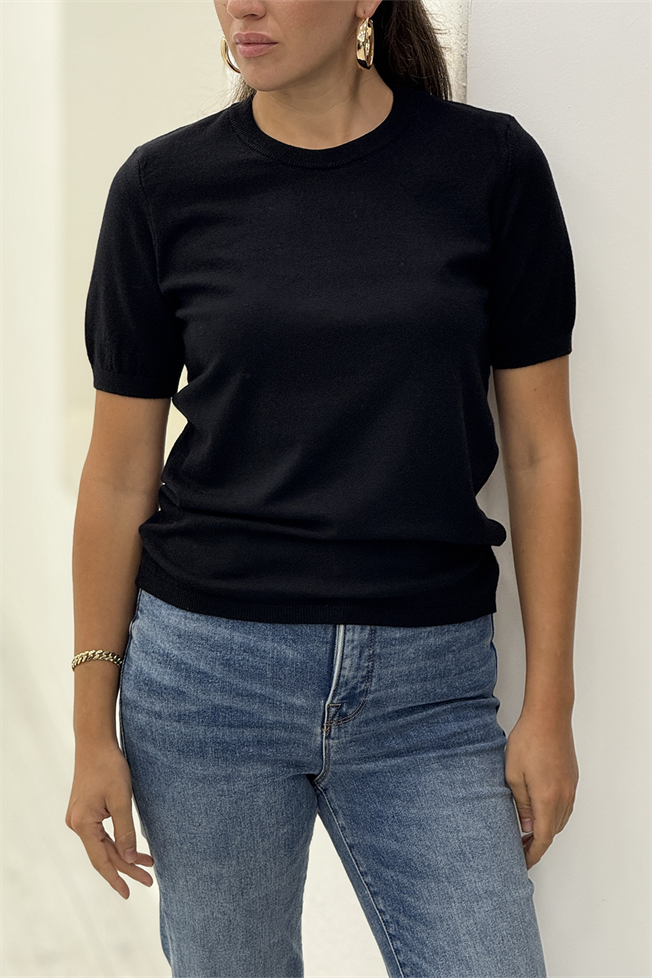 Siyah Kısa Kol Bisiklet Yaka Triko 4579