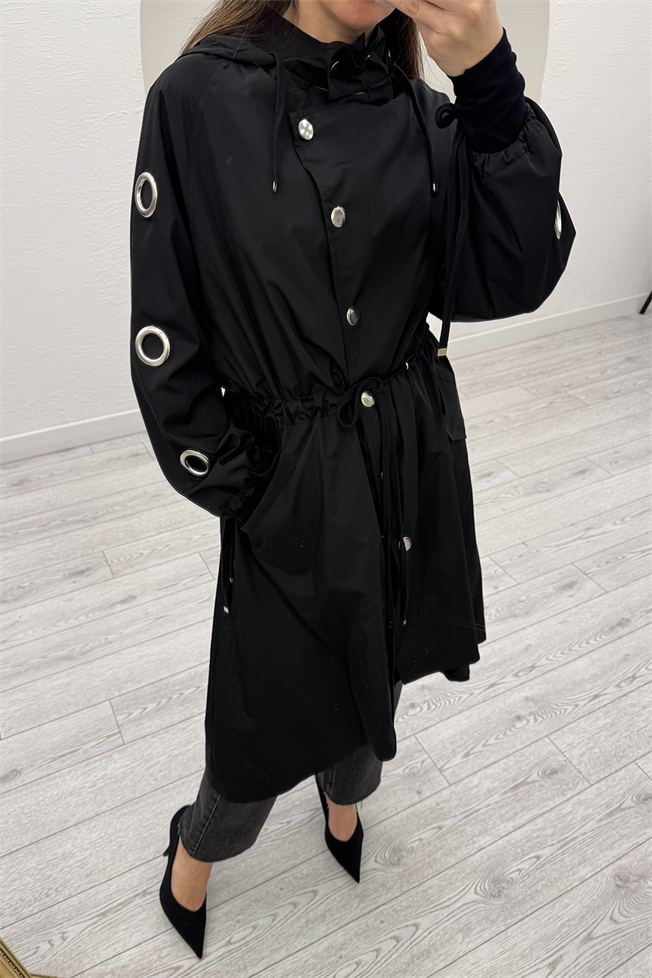 Siyah Metal Halka Detaylı Kapüşonlu Trençkot 87147