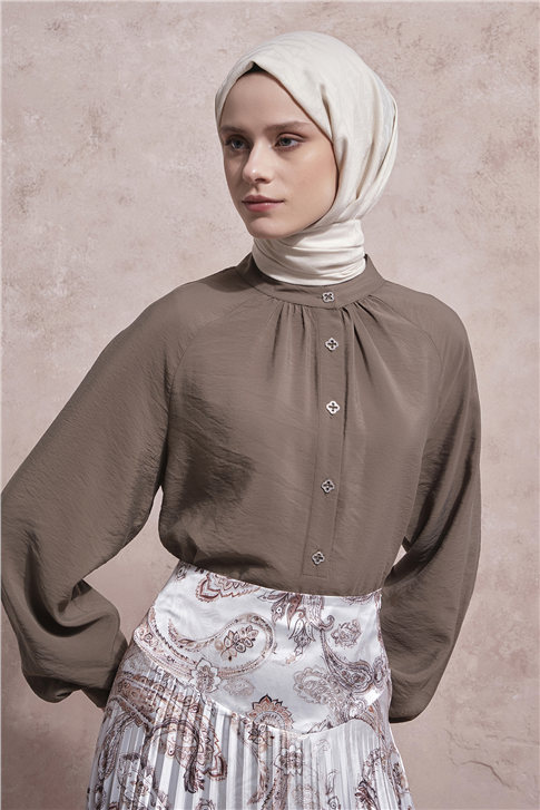 Aksesuar Detaylı Bluz Haki