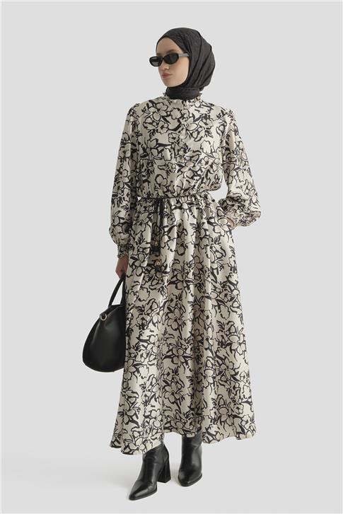 Çiçek Desenli Kloş Elbise Beyaz