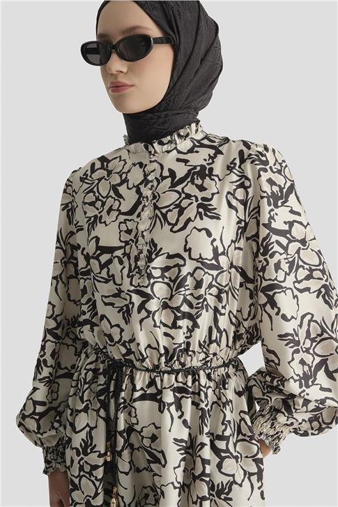 Çiçek Desenli Kloş Elbise Beyaz