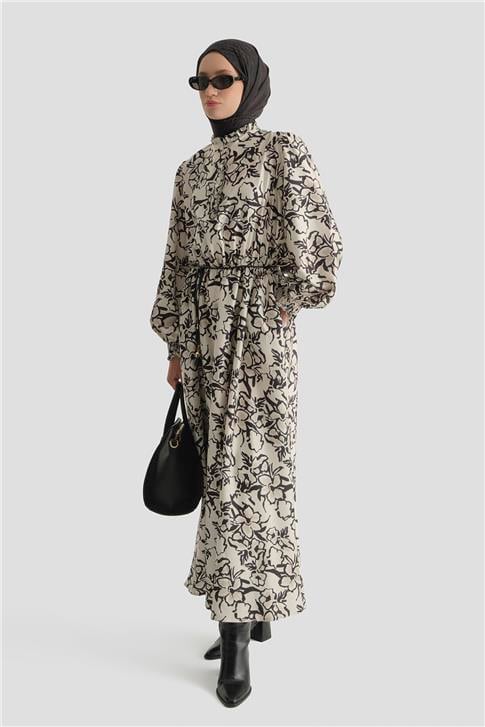 Çiçek Desenli Kloş Elbise Beyaz