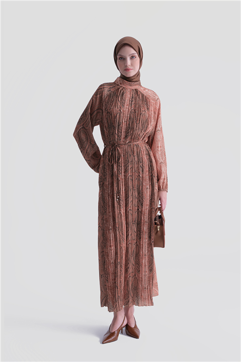 Şal Desenli Piliseli Elbise Bordo