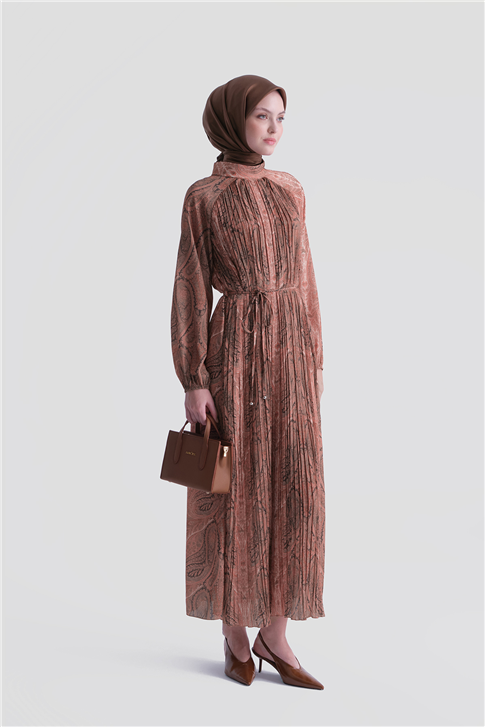 Şal Desenli Piliseli Elbise Bordo