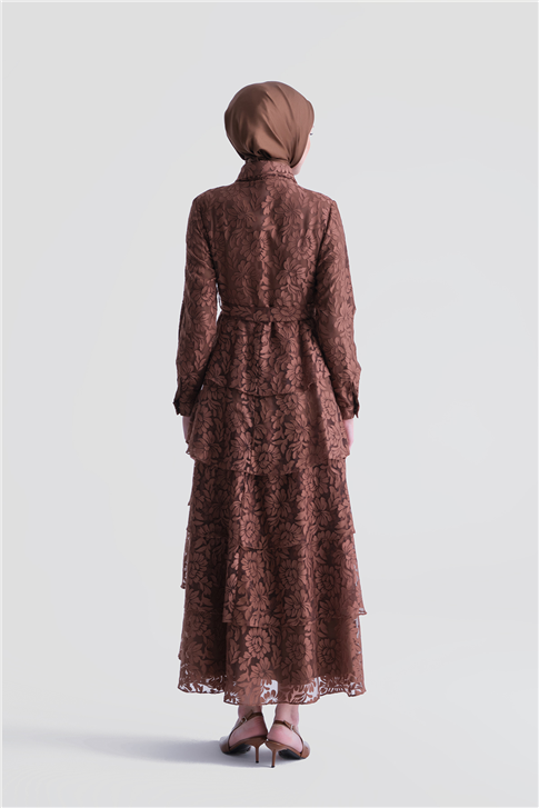 Dantelli Fırfırlı Şık Elbise Kahverengi