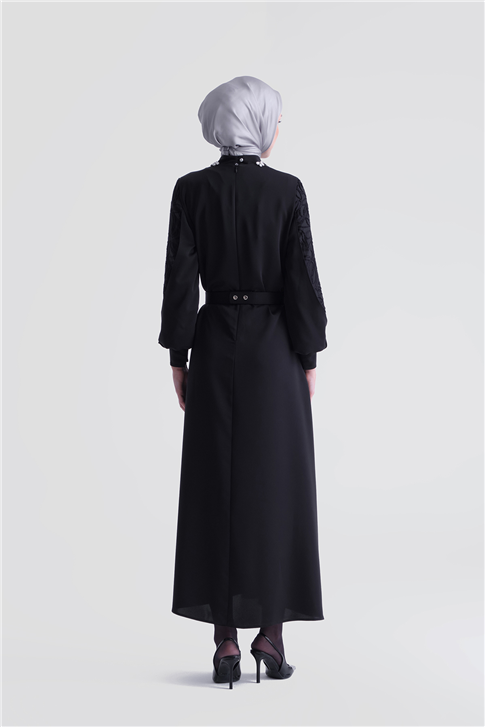 Taş Detaylı Şık Elbise Siyah