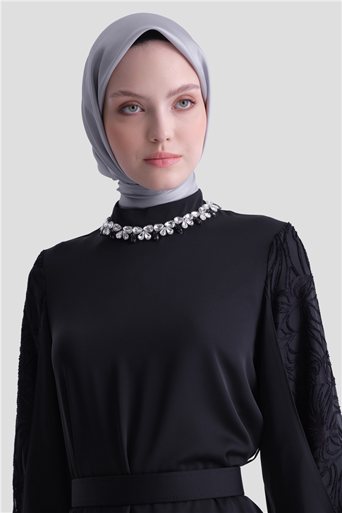 Taş Detaylı Şık Elbise Siyah