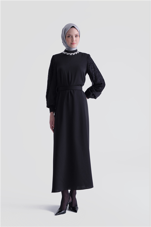 Taş Detaylı Şık Elbise Siyah