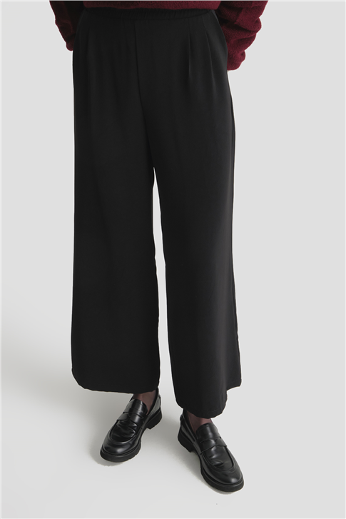 Lastikli Pileli Pantolon Siyah
