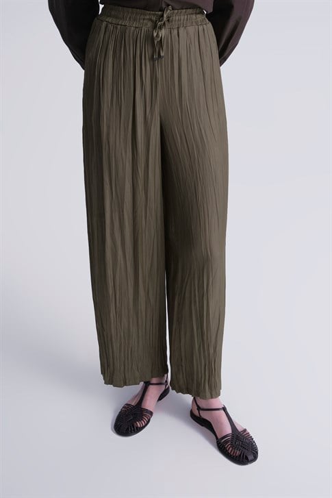 Kırışık Efektli Pantolon Yağ Yeşili