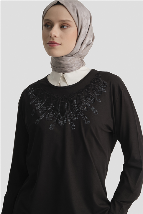 Armine Penye Siyah