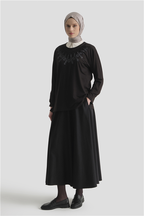 Armine Penye Siyah