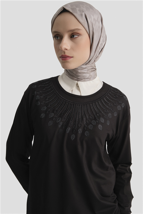 Armine Penye Siyah