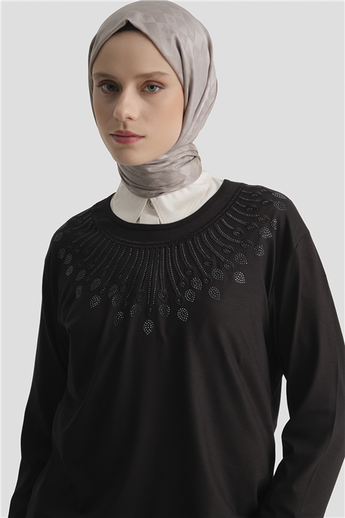 Armine Penye Siyah